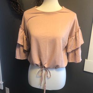 NWT Romeo + Juliet Blush Ruffle Crop Top